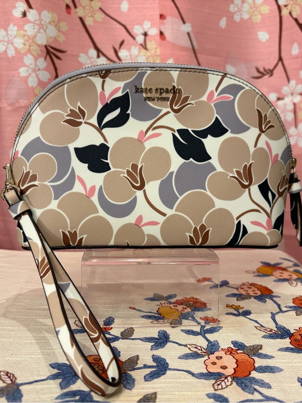 Kate Spade New York Cameron Breezy Floral Dome Cosmetic Case Pouch NEW